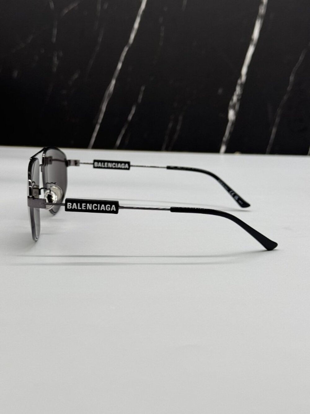 NEW BALENCIAGA BB0115S 001 BLACK PILOT UNISEX SUNGLASSES BALENCIAGA EYEWEAR - Picture 5 of 9